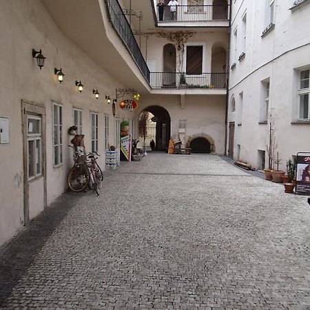 Apartments Tynska 7 Prague Exterior photo