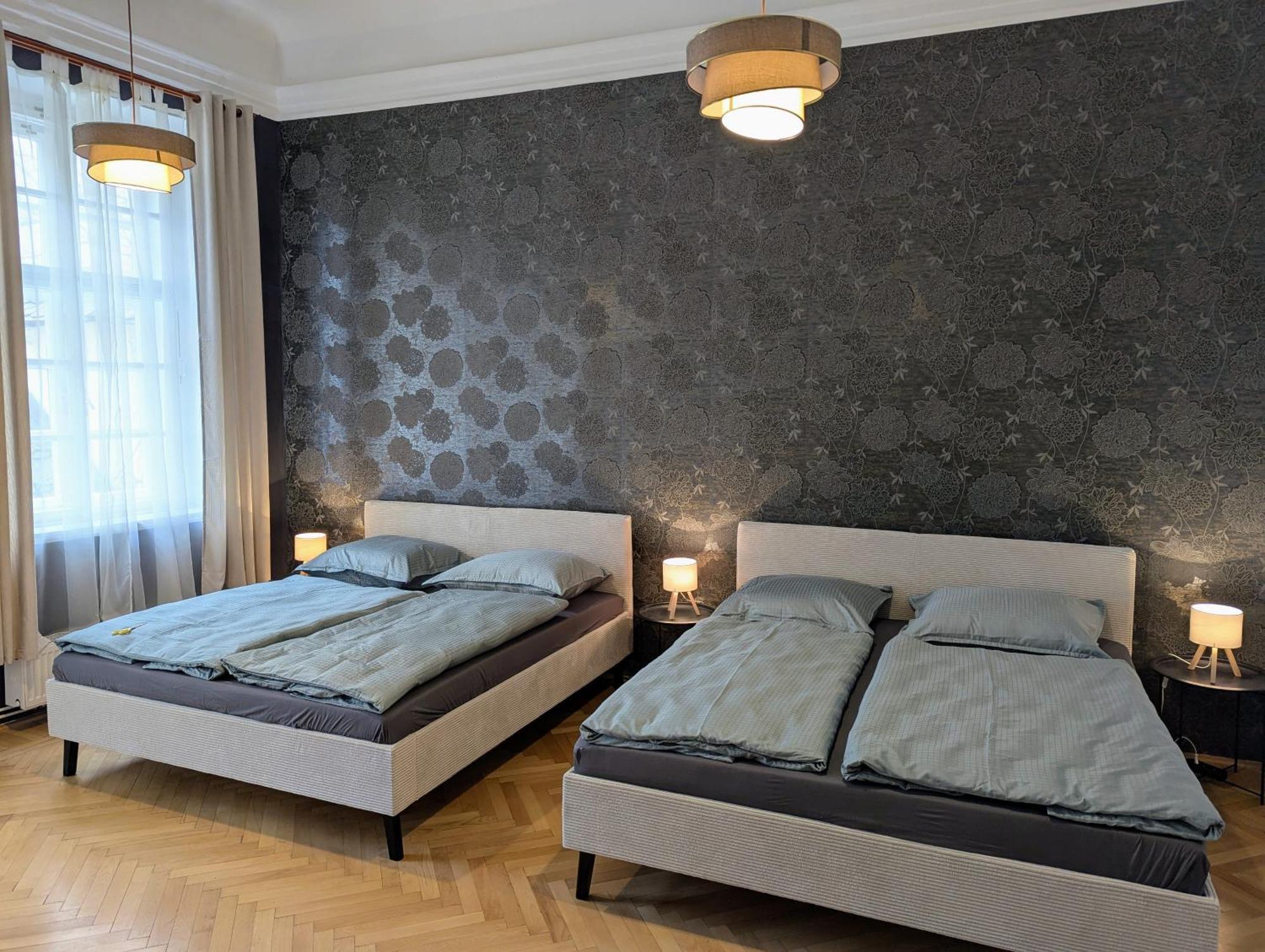 Apartments Tynska 7 Prague Exterior photo
