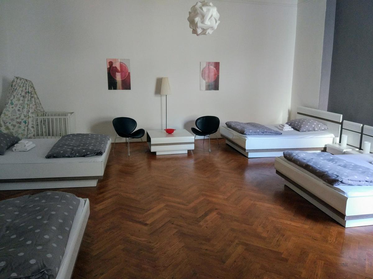 Apartments Tynska 7 Prague Exterior photo