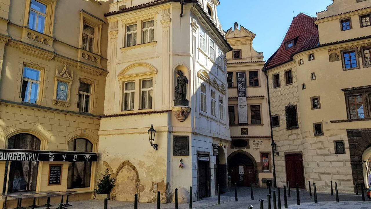 Apartments Tynska 7 Prague Exterior photo