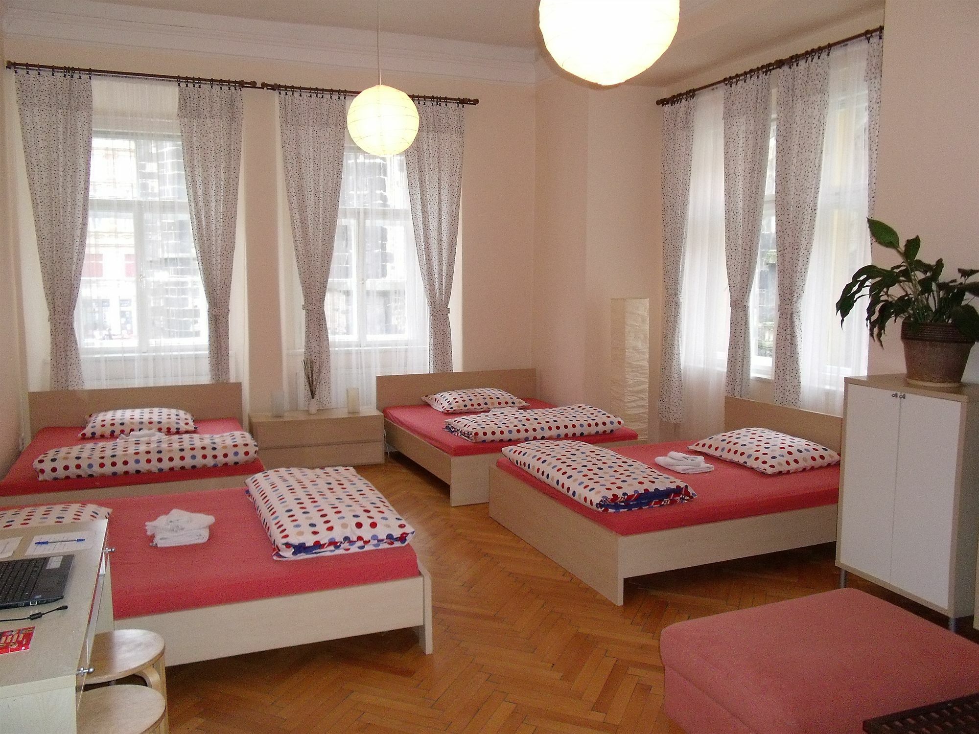 Apartments Tynska 7 Prague Exterior photo