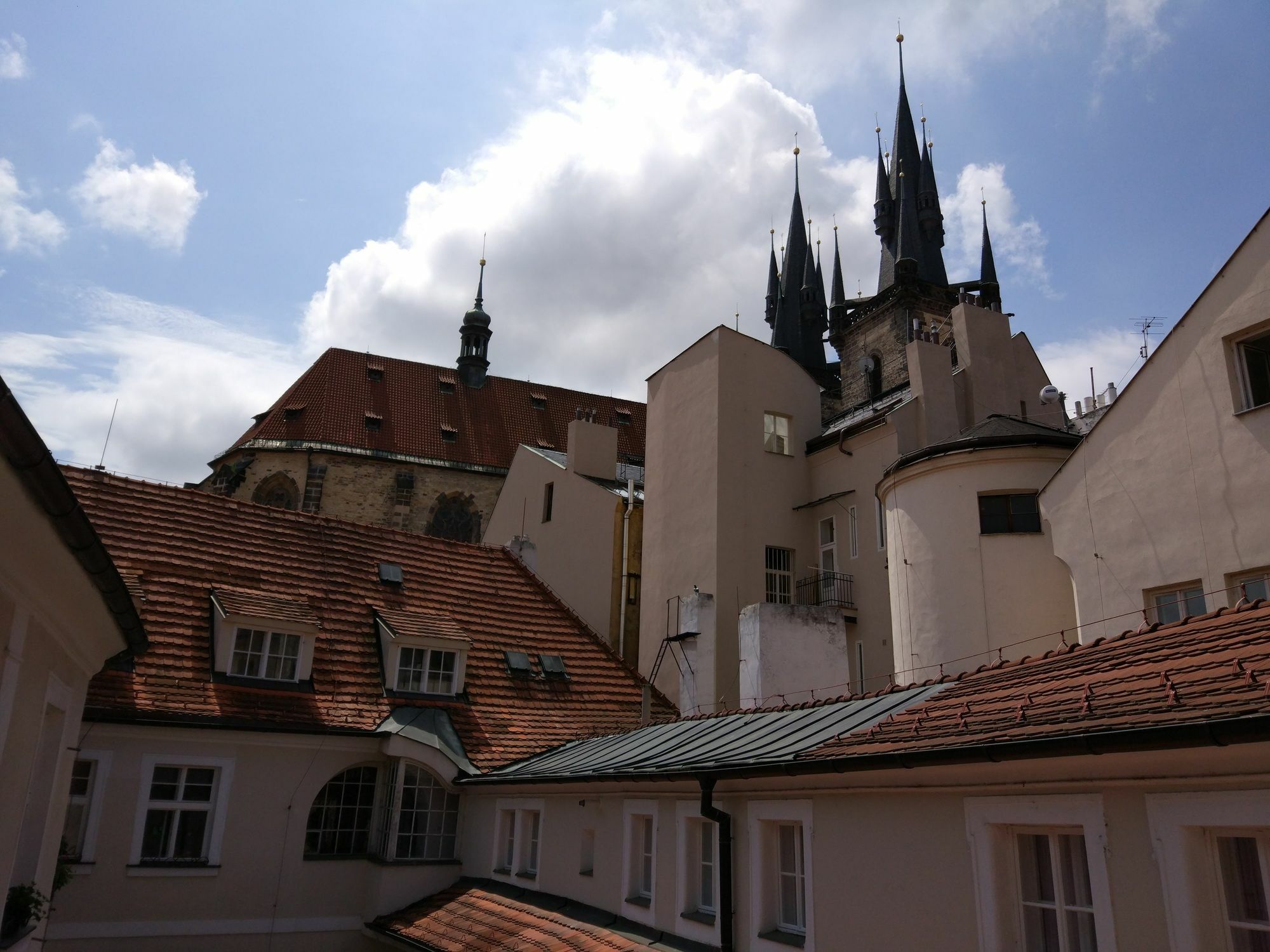 Apartments Tynska 7 Prague Exterior photo